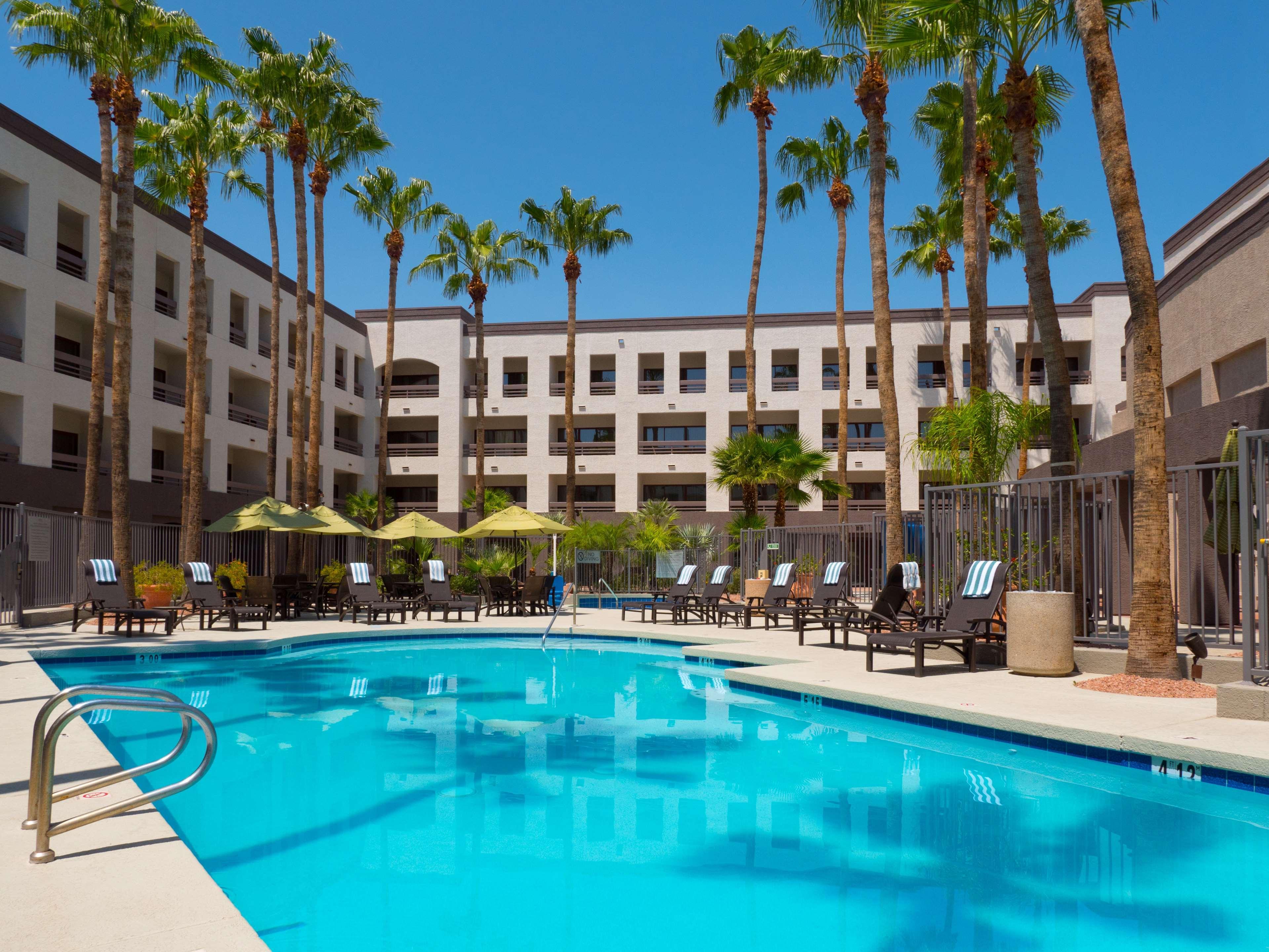 Hilton Phoenix Airport Eksteriør billede