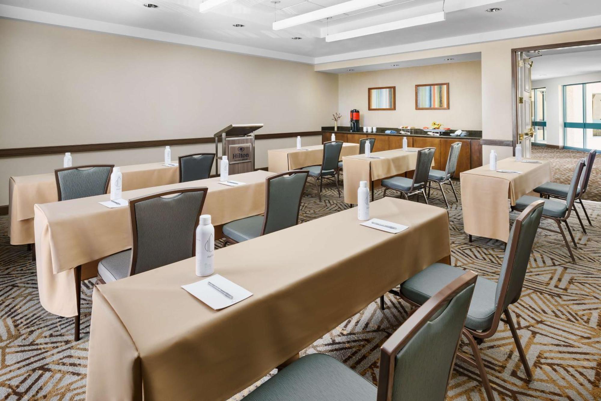 Hilton Phoenix Airport Eksteriør billede