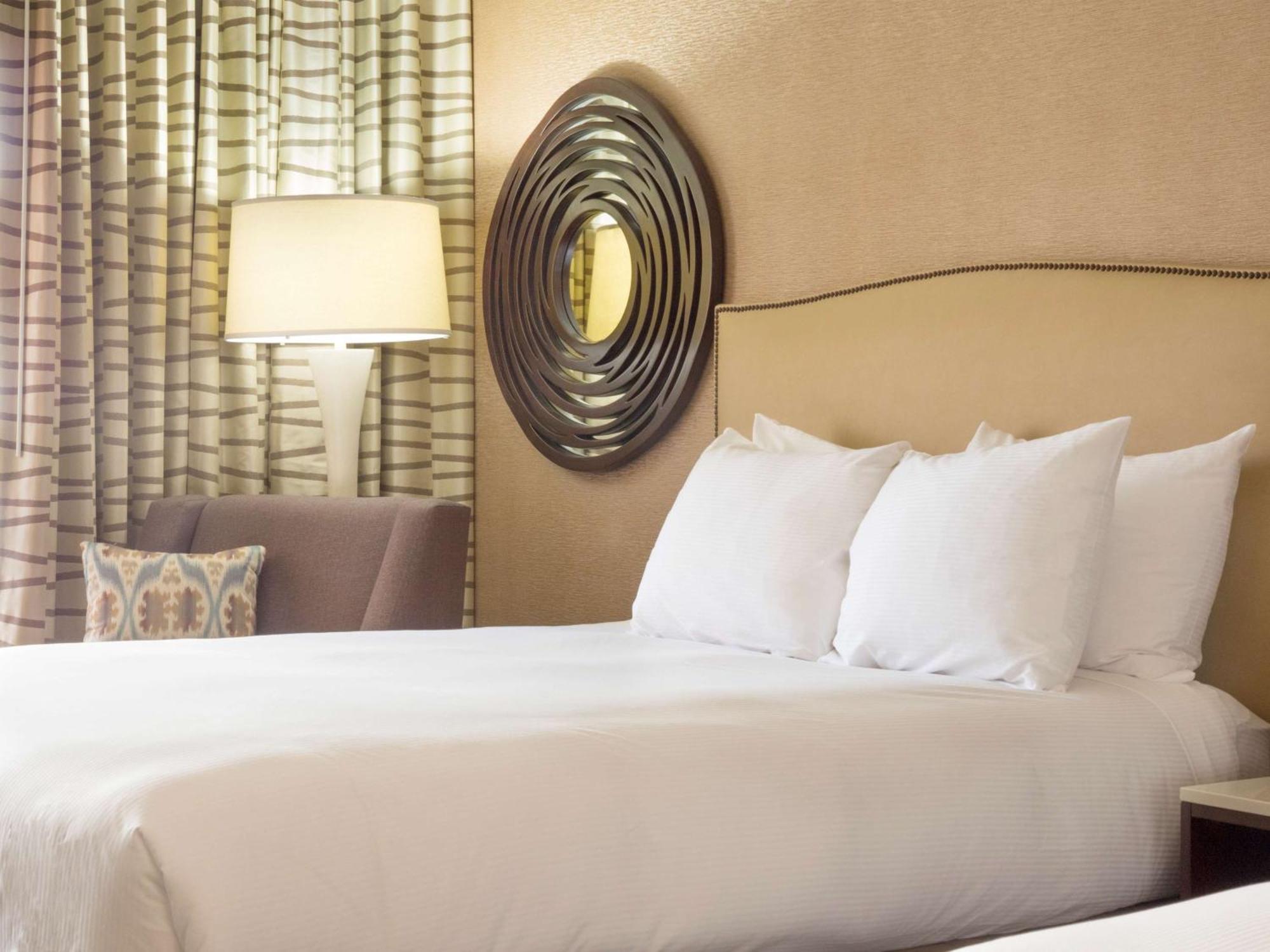 Hilton Phoenix Airport Eksteriør billede